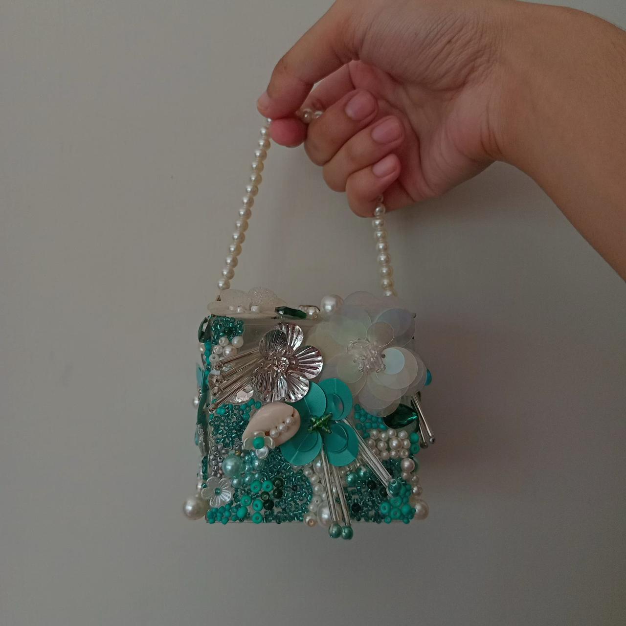 Teal Eclat